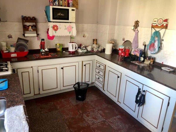 Hermosa casa en venta mas departamento monoambiente.
