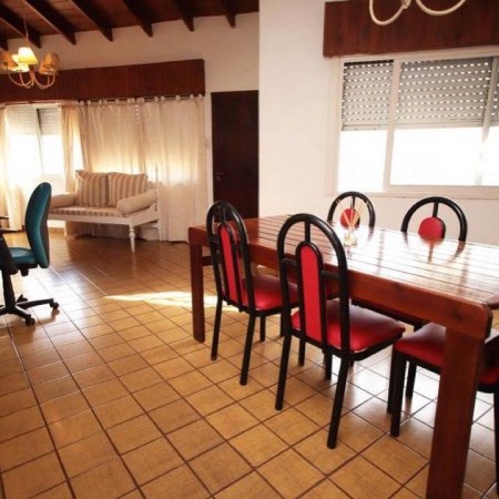 CASA 4 AMBIENTES 