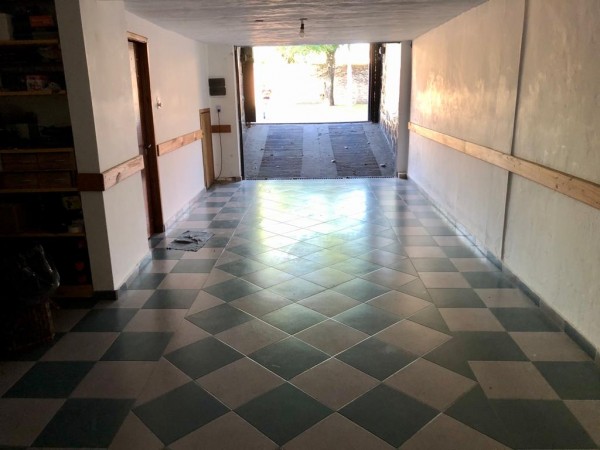CASA DE 5 AMBIENTES EN SAN MIGUEL. 