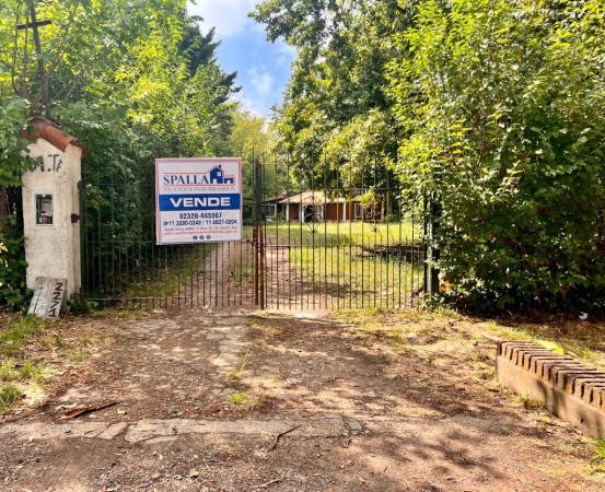 CASA QUINTA EN VENTA EN LOTE DE 3000 M2 - 6 AMBIENTES - ESCUCHA OFERTAS - PILAR A REFACCIONAR