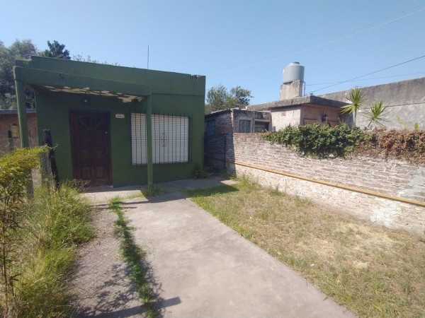CASA CON LOTE