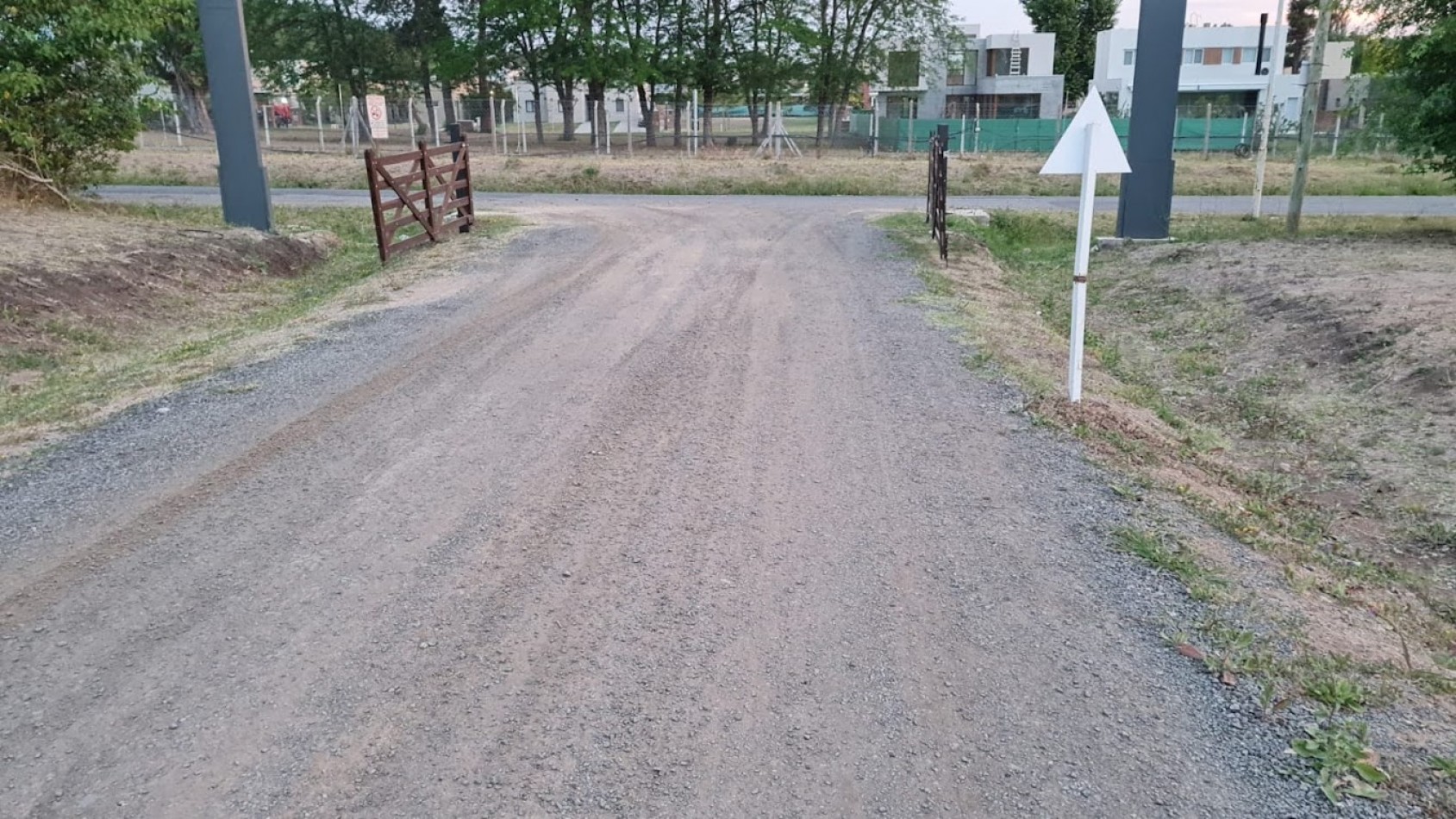 LOTE EN VENTA - BARRIO PARQUE GLENMORE (PILAR) - ZELAYA