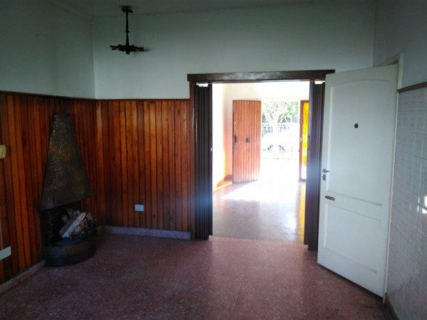 CASA 3 AMBIENTES EN VENTA - HURLINGHAM