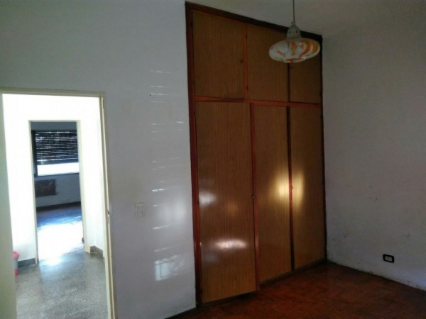 CASA 3 AMBIENTES EN VENTA - HURLINGHAM