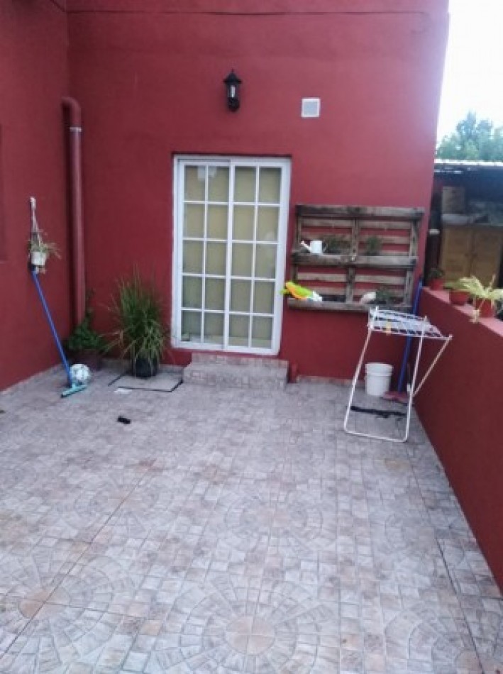 CASA EN VENTA - 7 DORMITORIOS - 10 AMBIENTES - BELLA VISTA