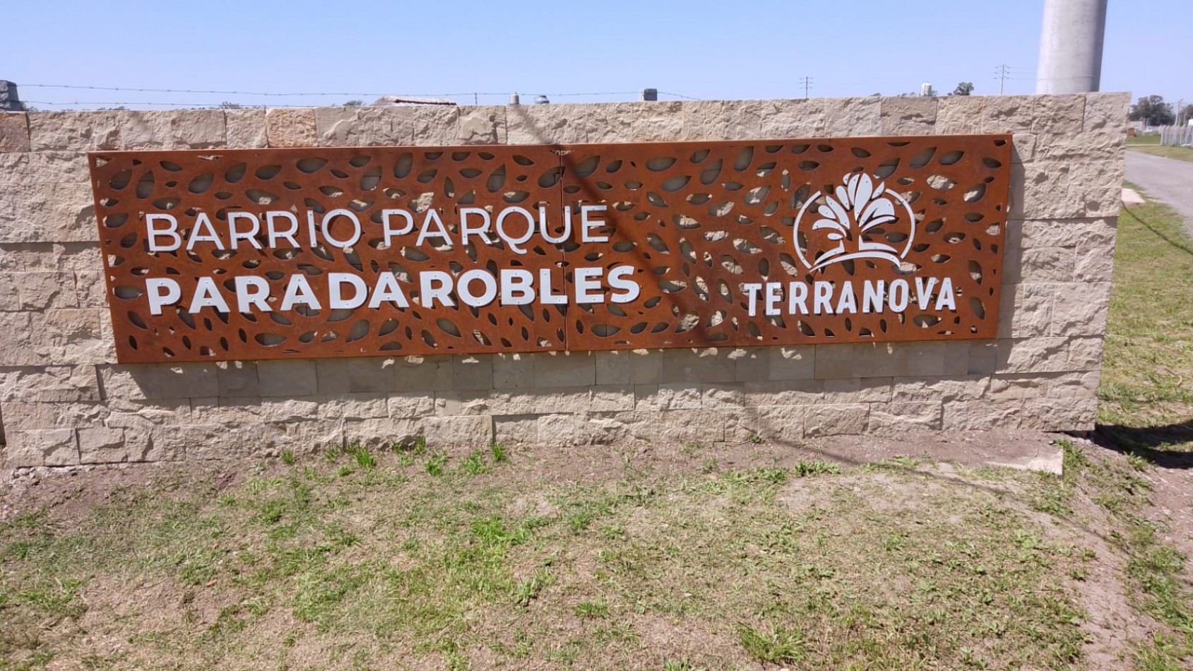 LOTES - "BARRIO PARQUE LOS ROBLES" - PARADA ROBLES, EXALTACION DE LA CRUZ
