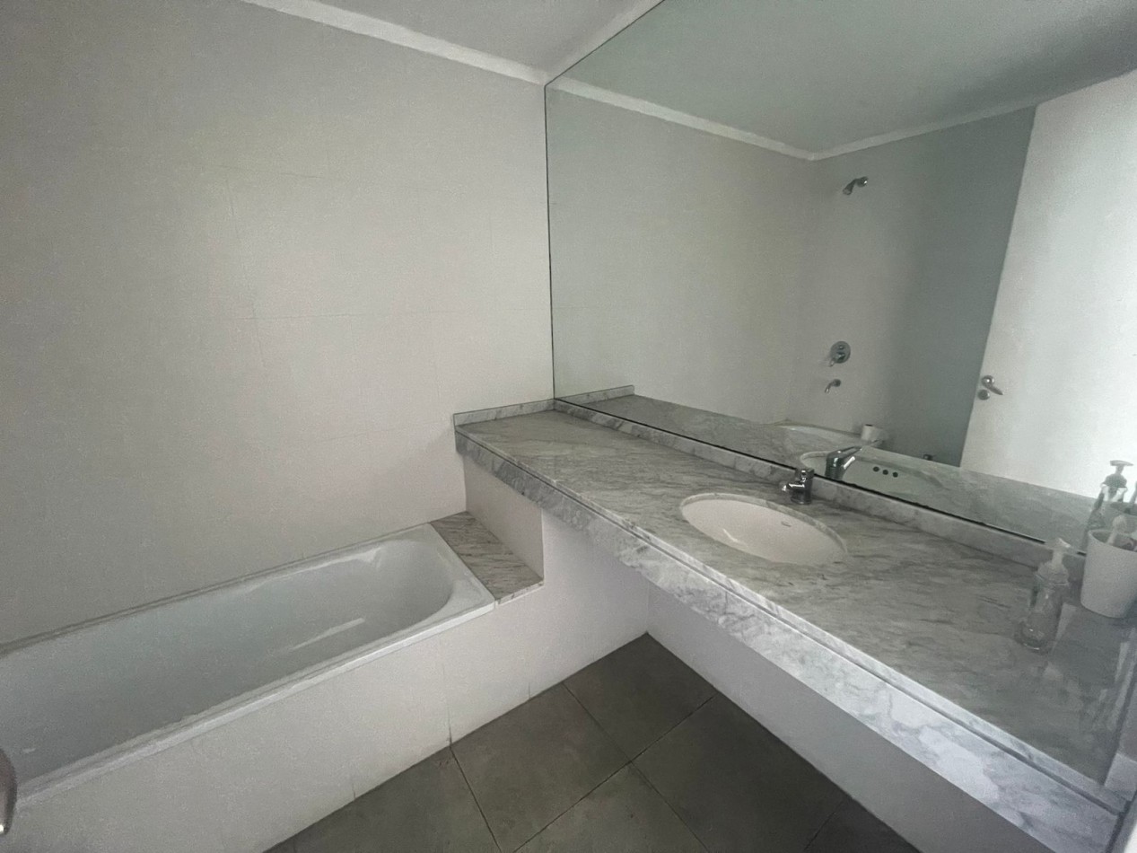 VENTA OFICINA ESTUDIO EN VOHE PILAR - RUA CAAMAÑO - KOS PILAR