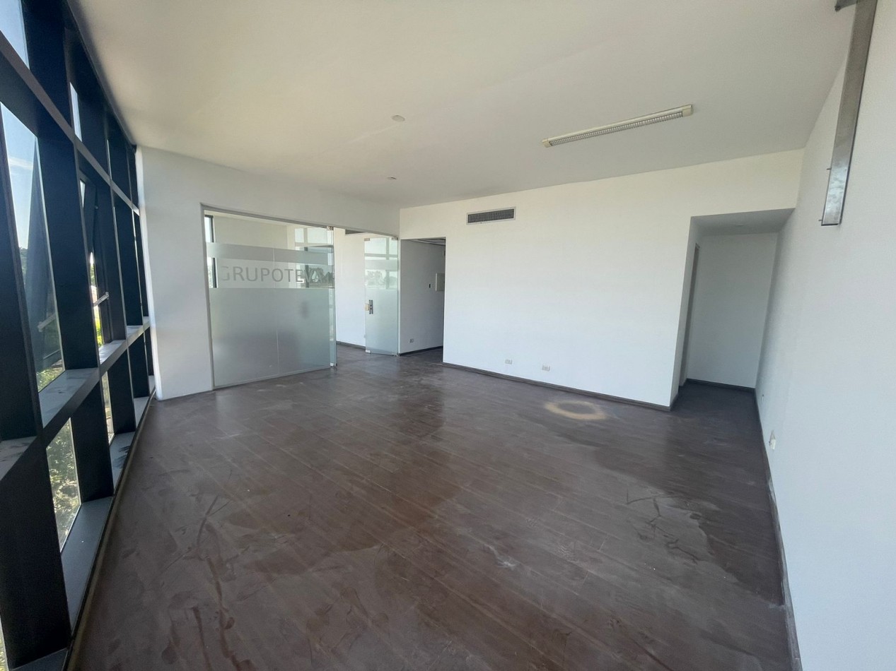 VENTA OFICINA ESTUDIO EN VOHE PILAR - RUA CAAMAÑO - KOS PILAR