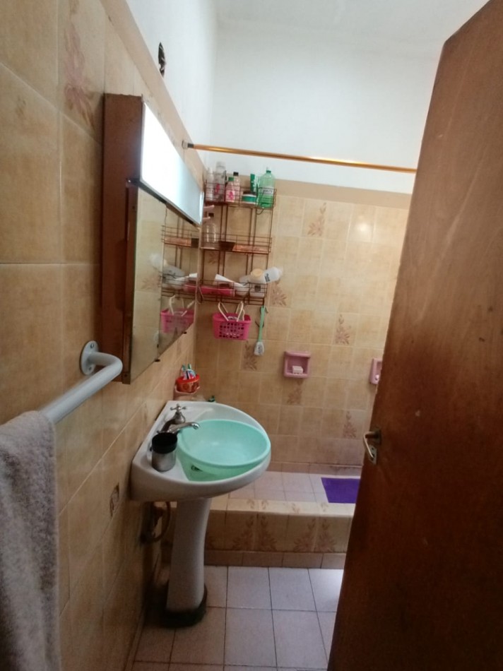VENTA DE CASA 5 AMBIENTES EN JOSE C. PAZ