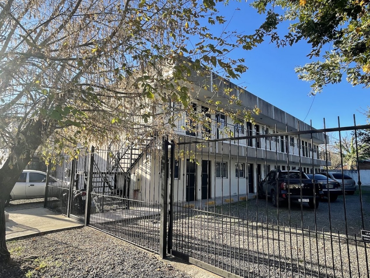 VENTA DEPARTAMENTO DOS AMBIENTES PLANTA BAJA PILAR 