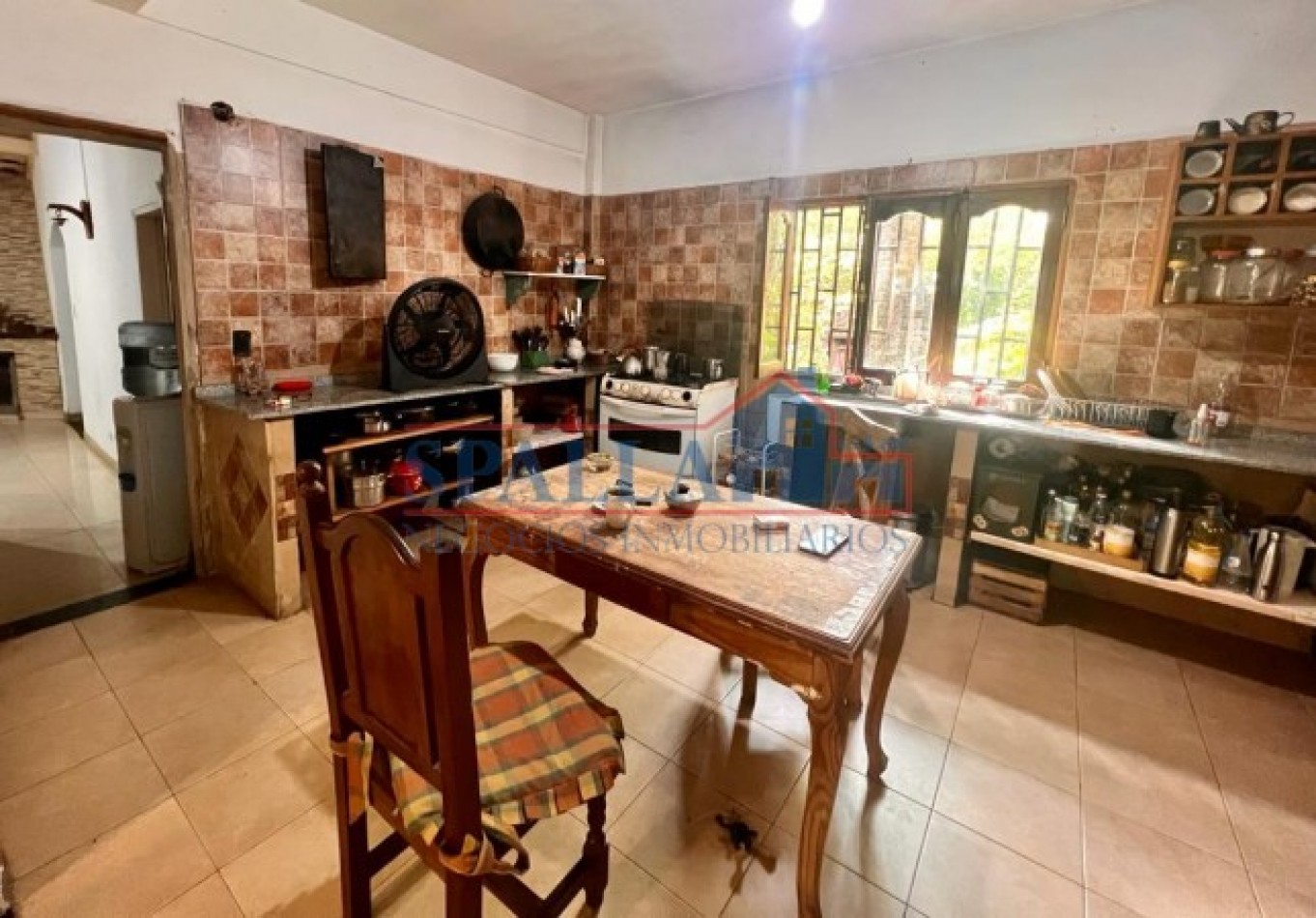 CASA QUINTA EN VENTA EN LOTE DE 3000 M2 - 6 AMBIENTES - ESCUCHA OFERTAS - PILAR A REFACCIONAR