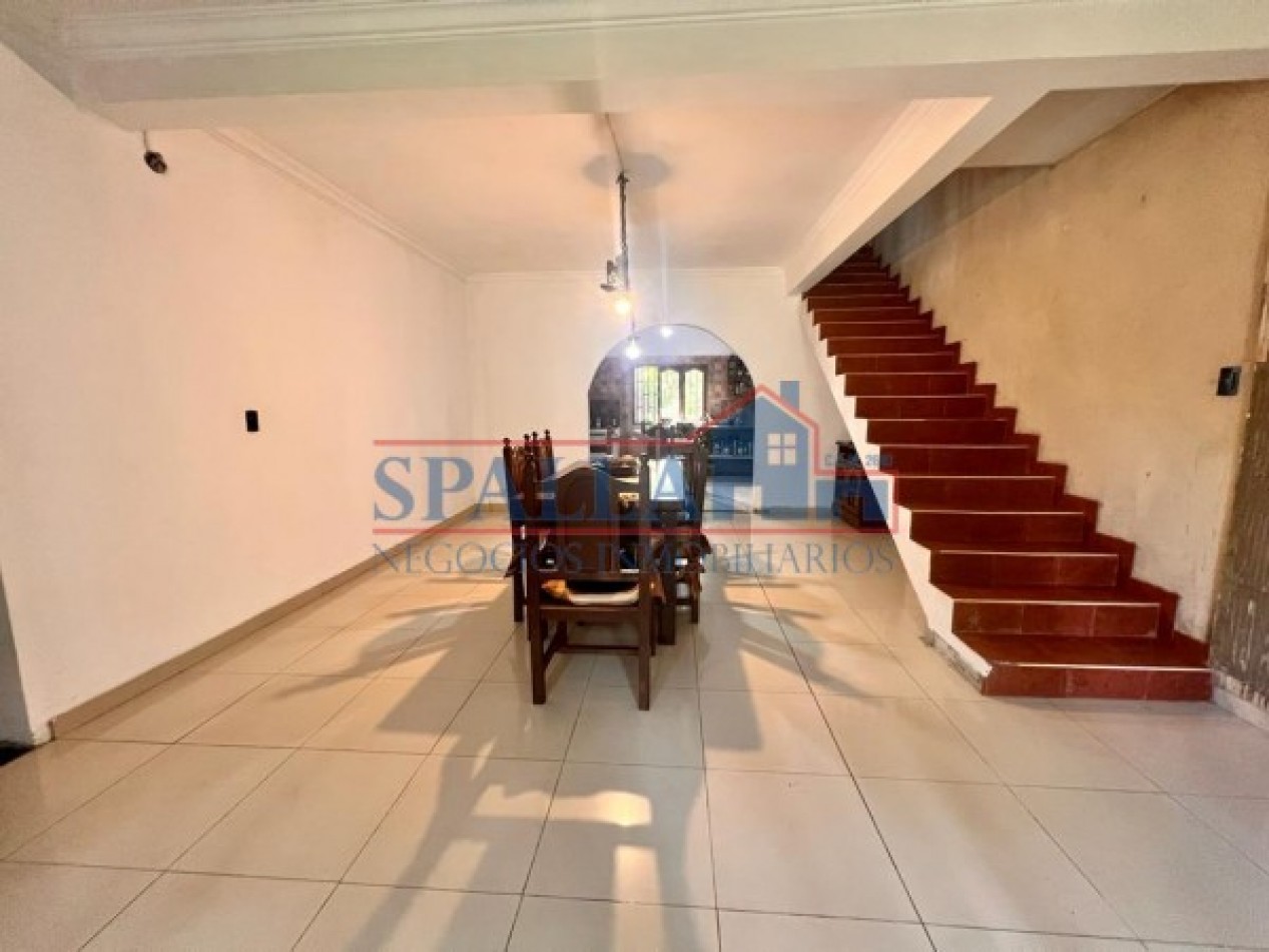 CASA QUINTA EN VENTA EN LOTE DE 3000 M2 - 6 AMBIENTES - ESCUCHA OFERTAS - PILAR A REFACCIONAR