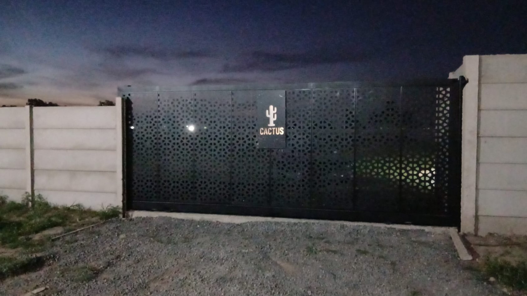 Lotes en Barrio Semicerrado Cactus - Mariano Acosta - Partido de Merlo