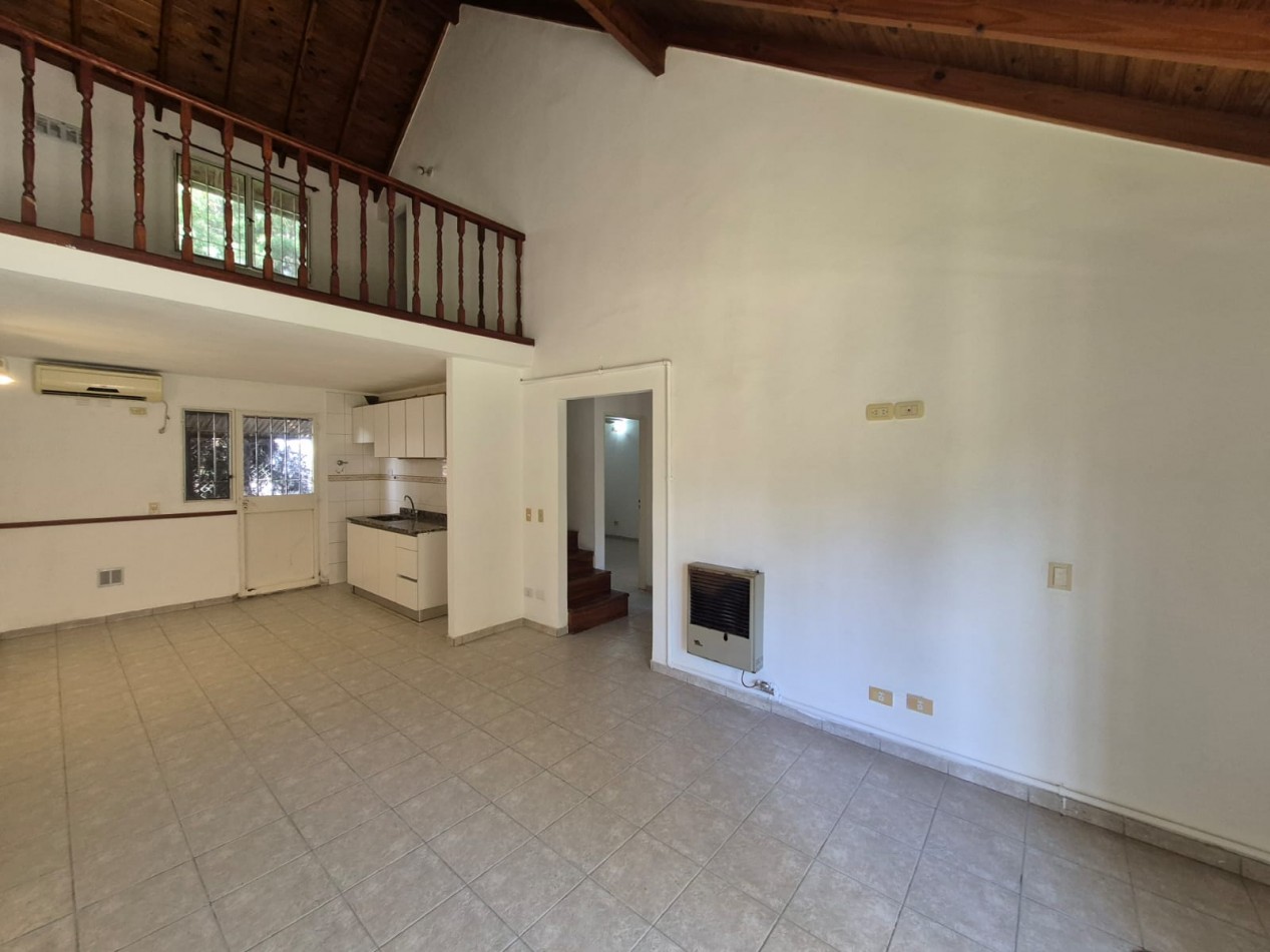 VENTA DUPLEX 4 AMBIENTES CON COCHERA PILAR CENTRO APTO CREDITO