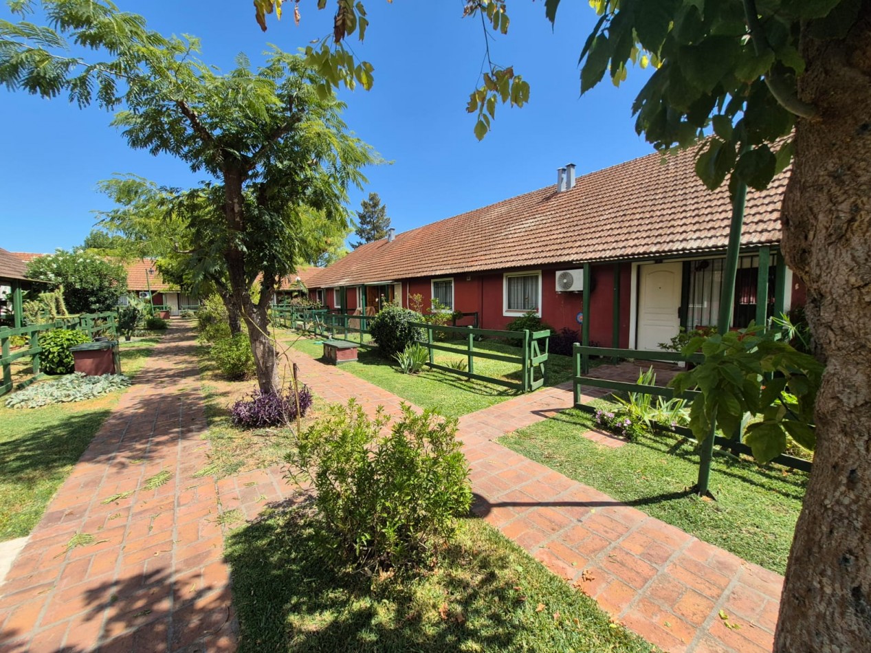 VENTA DUPLEX 4 AMBIENTES CON COCHERA PILAR CENTRO APTO CREDITO