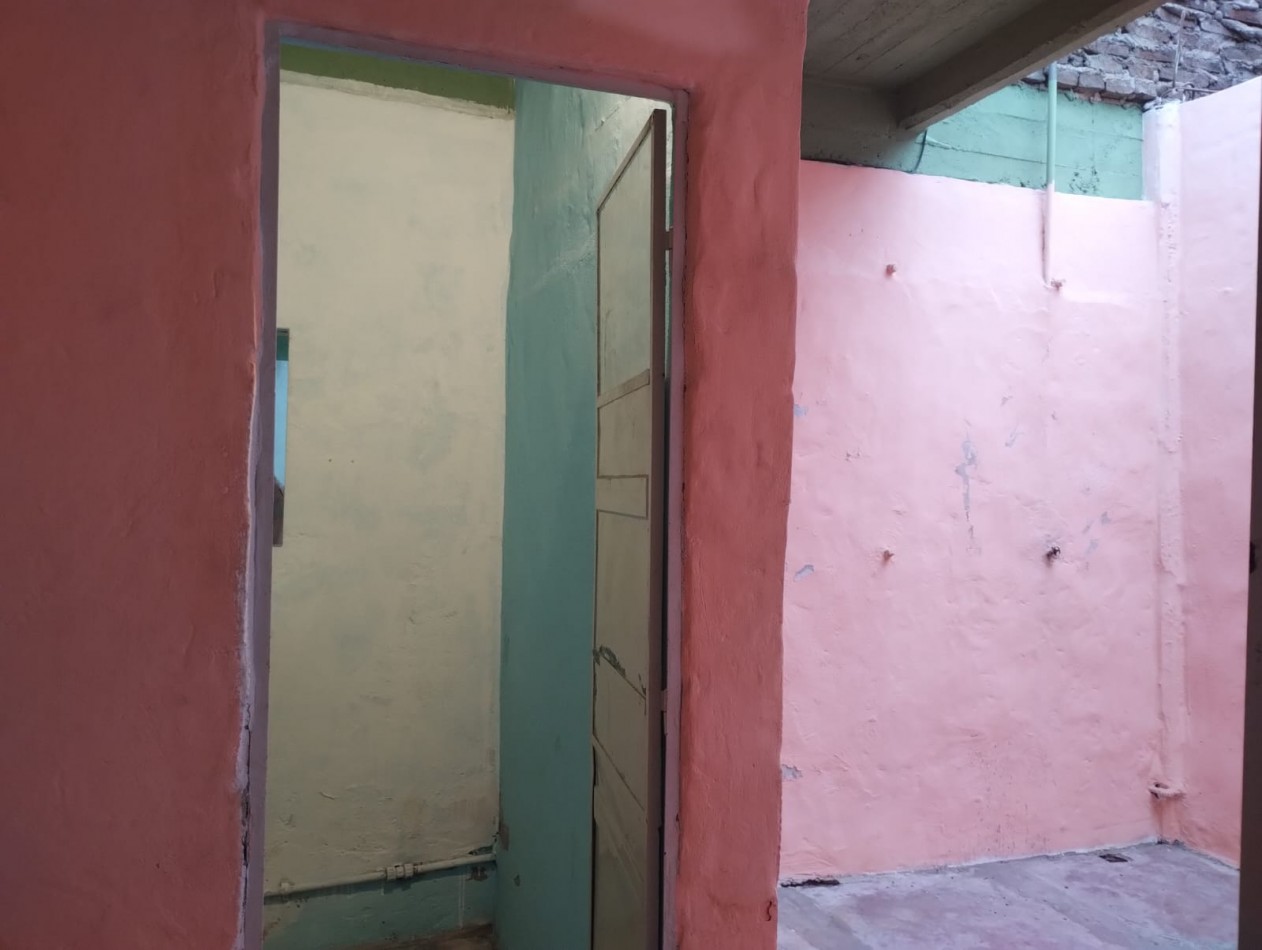 LOCAL COMERCIAL EN PLANTA ALTA EN ZONA CENTRICA DE JOSE C. PAZ