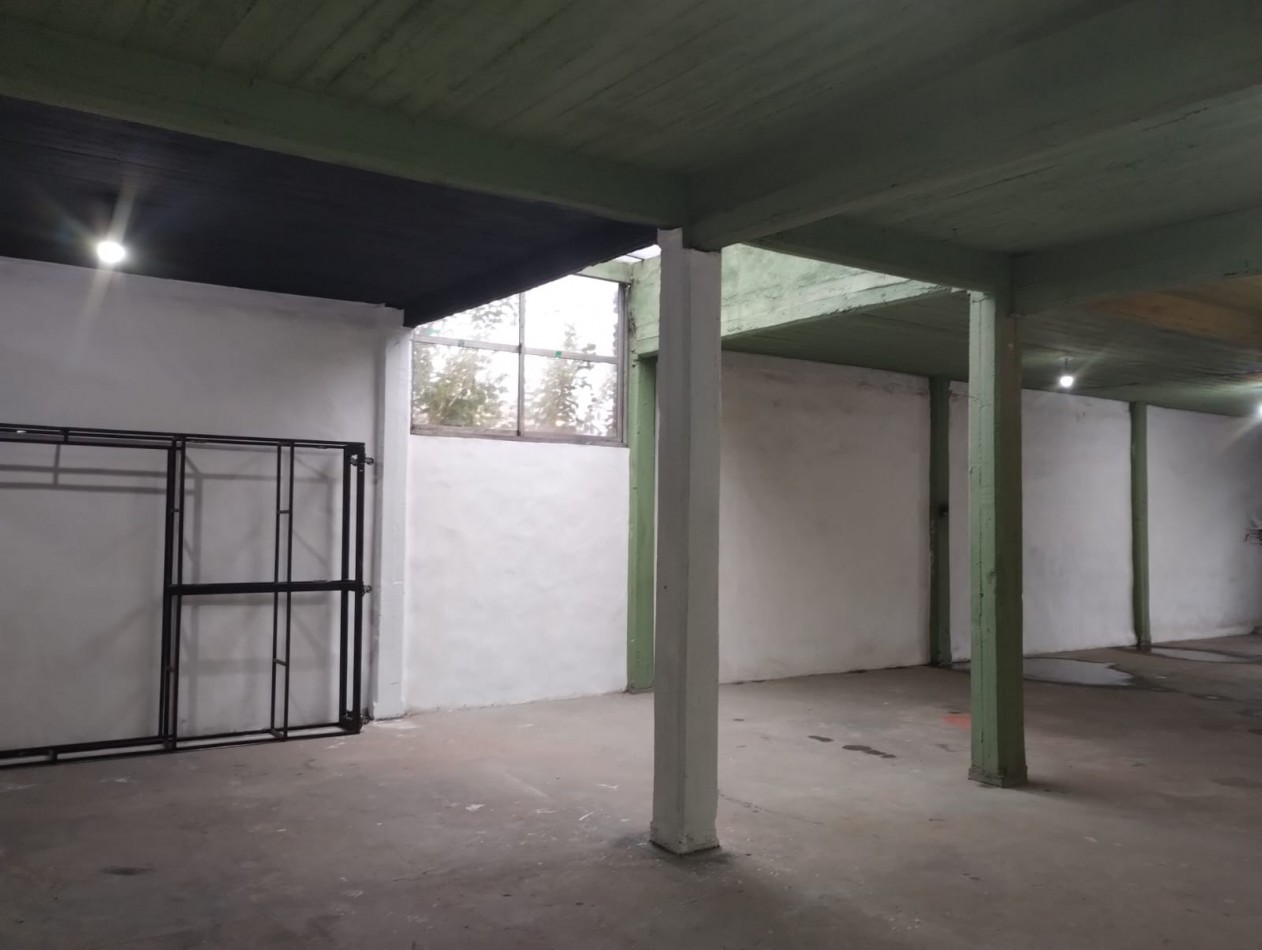 LOCAL COMERCIAL EN PLANTA ALTA EN ZONA CENTRICA DE JOSE C. PAZ