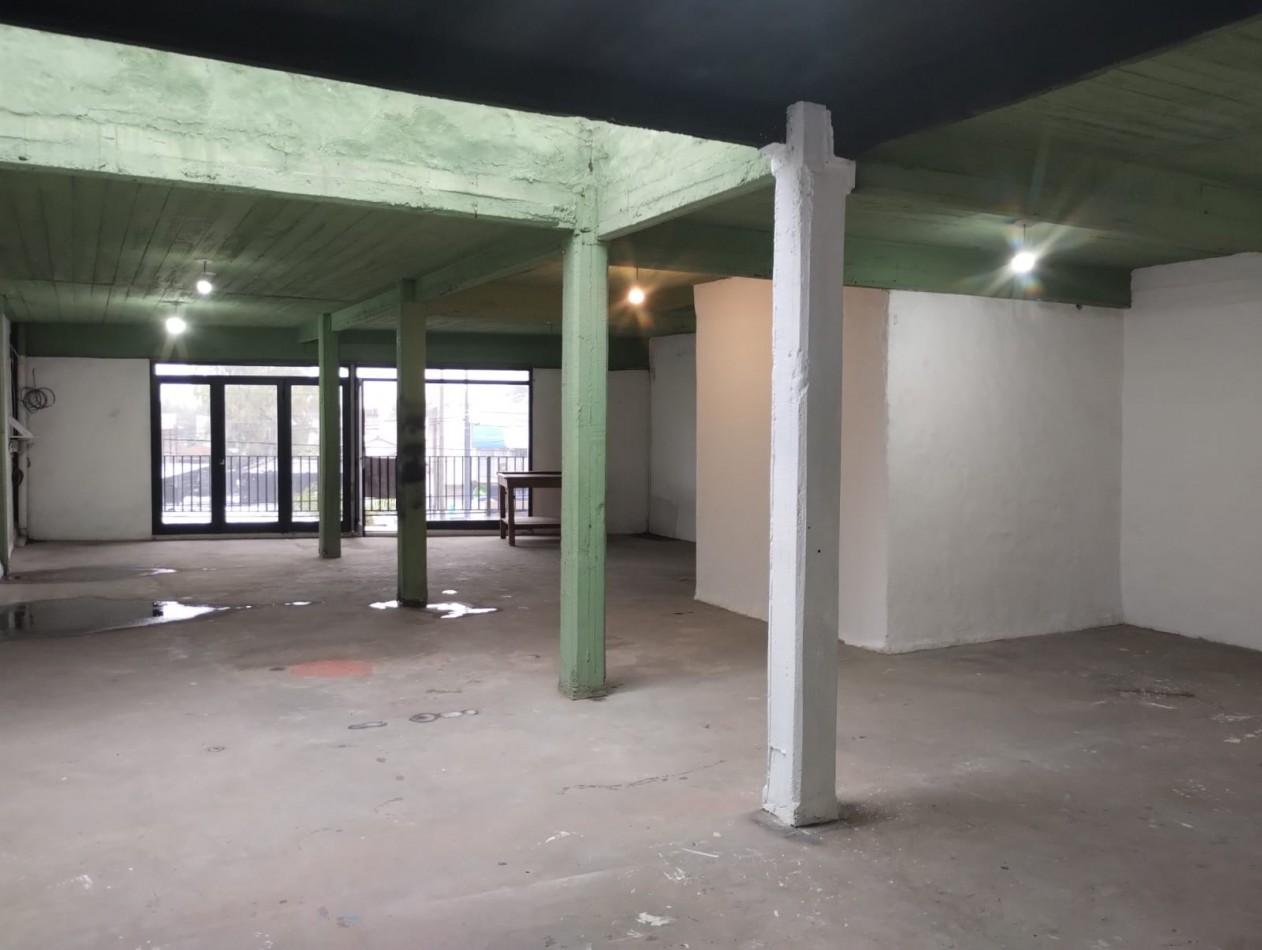 LOCAL COMERCIAL EN PLANTA ALTA EN ZONA CENTRICA DE JOSE C. PAZ