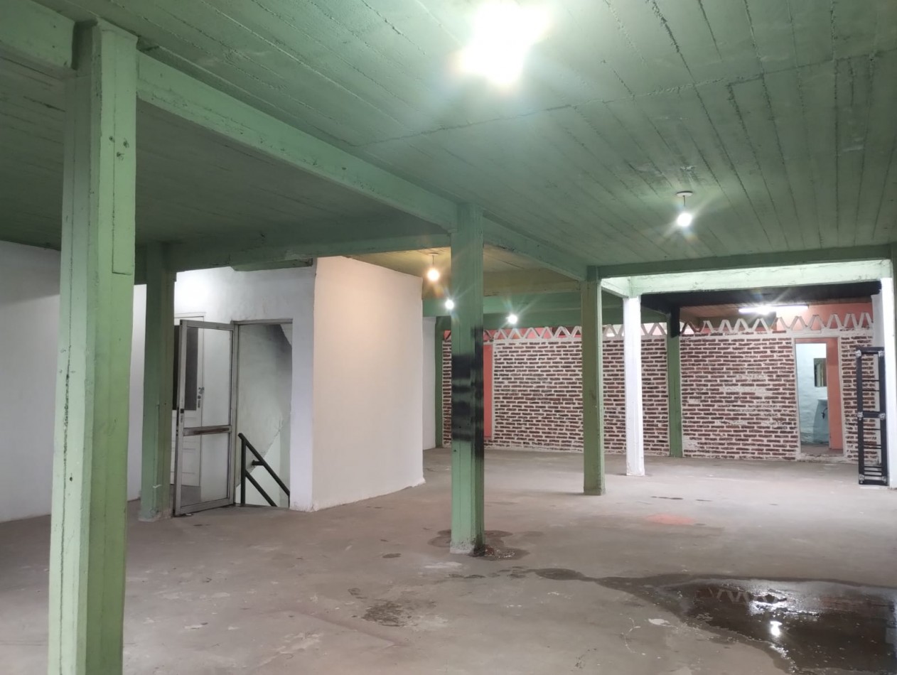 LOCAL COMERCIAL EN PLANTA ALTA EN ZONA CENTRICA DE JOSE C. PAZ