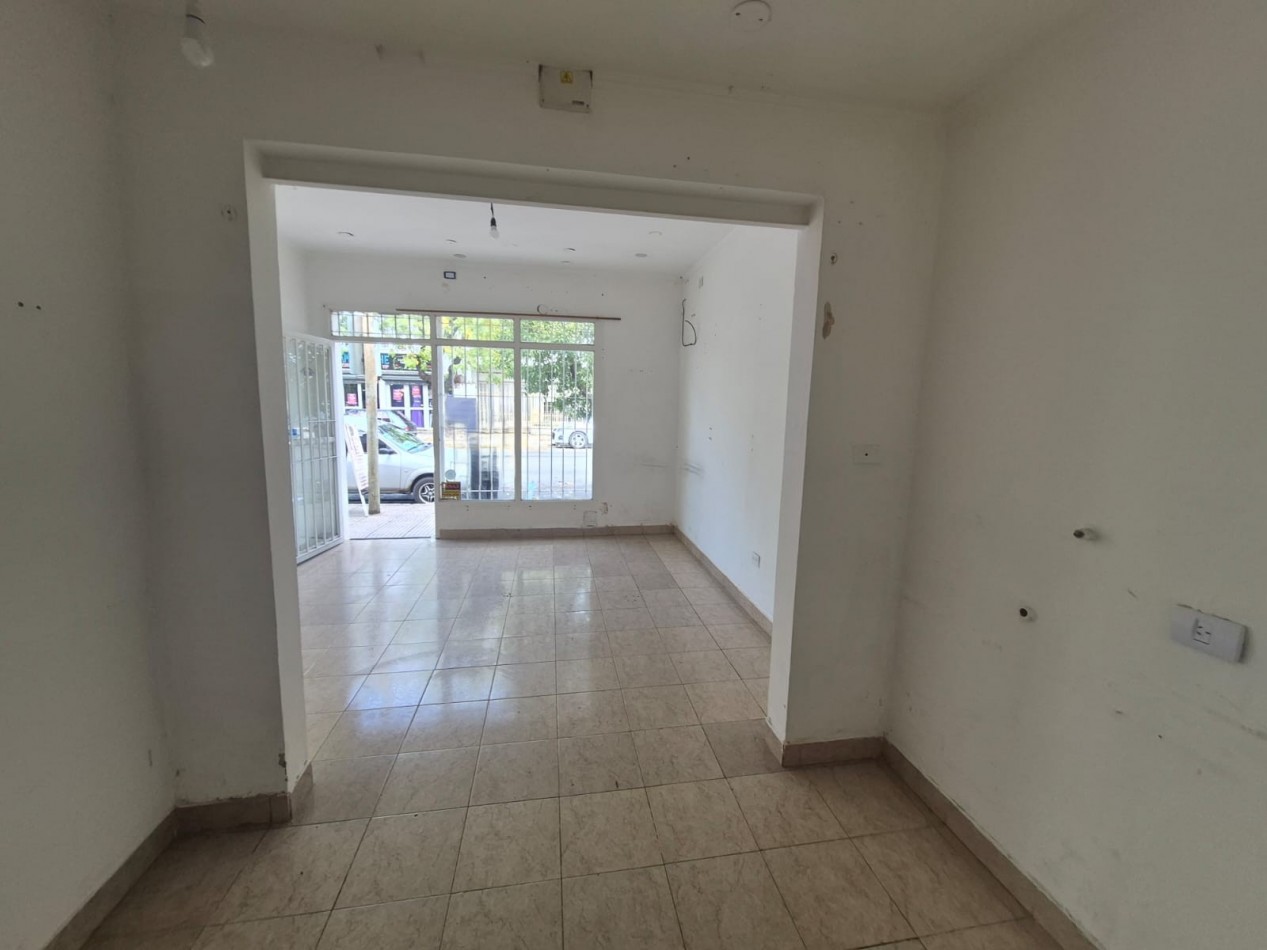 ALQUILER DE LOCAL COMERCIAL PILAR CENTRO