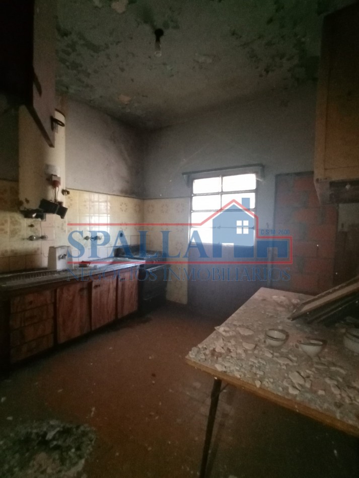 CASA EN VENTA A REFACCIONAR (CENTRO DE JOSE C. PAZ)