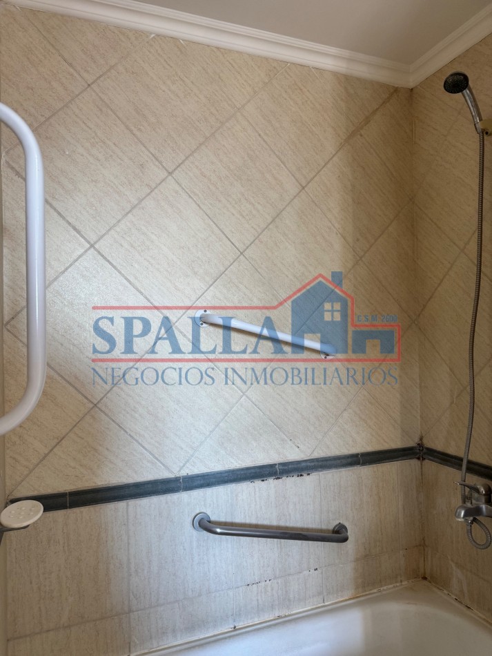 EN VENTA EXCELENTE DEPARTAMENTO DE 3 AMBIENTES EN EDIFICIO BARCELONA IV - MUÑIZ, CON CHOCHERA