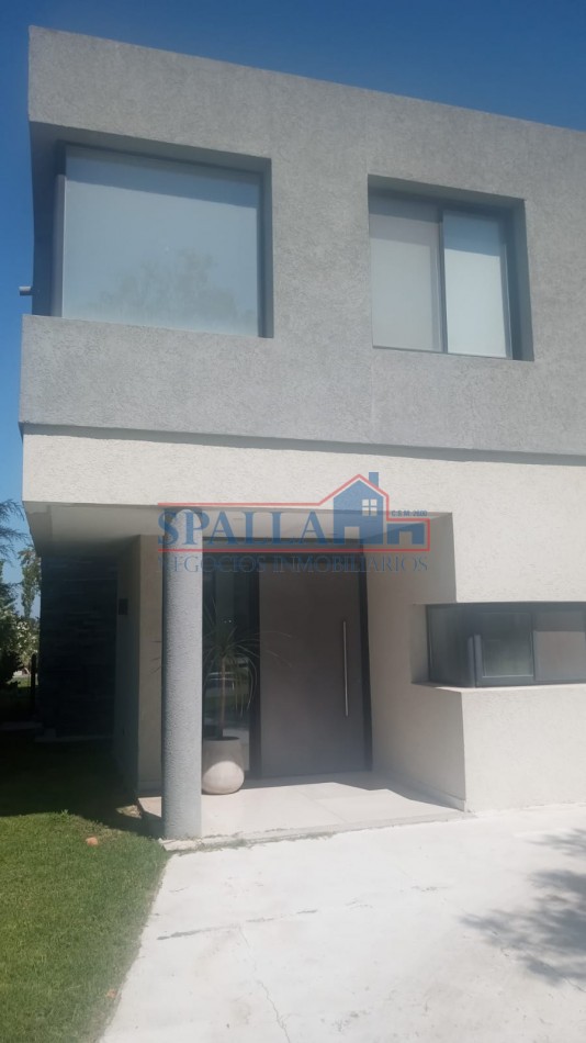 VENTA CASA 4 AMBIENTES EN BARRIO CERRADO LAGOON PILAR