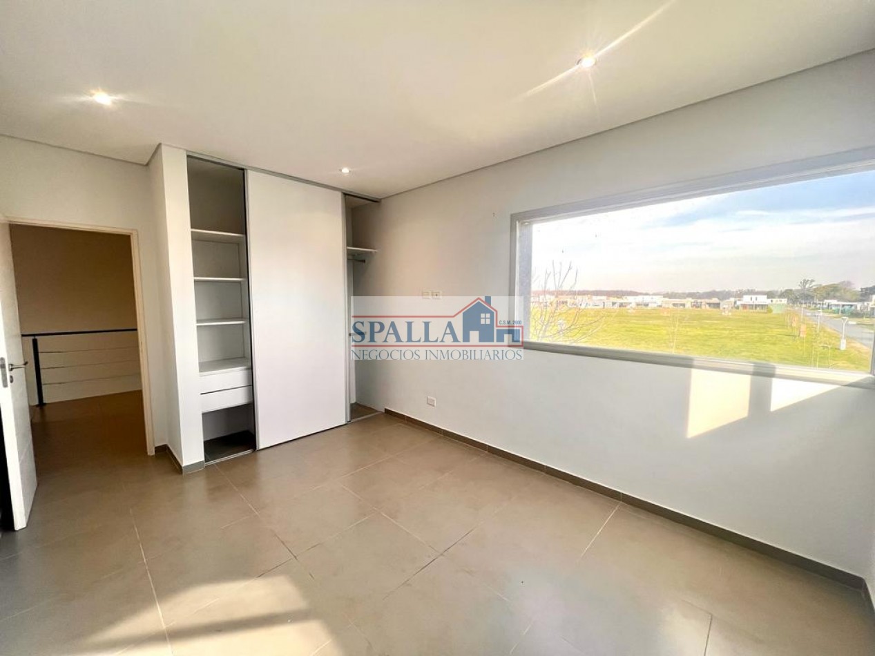 VENTA CASA 5 AMBIENTES, CON RENTA EN BARRIO EL ALJIBE - OPORTUNIDAD INVERSION