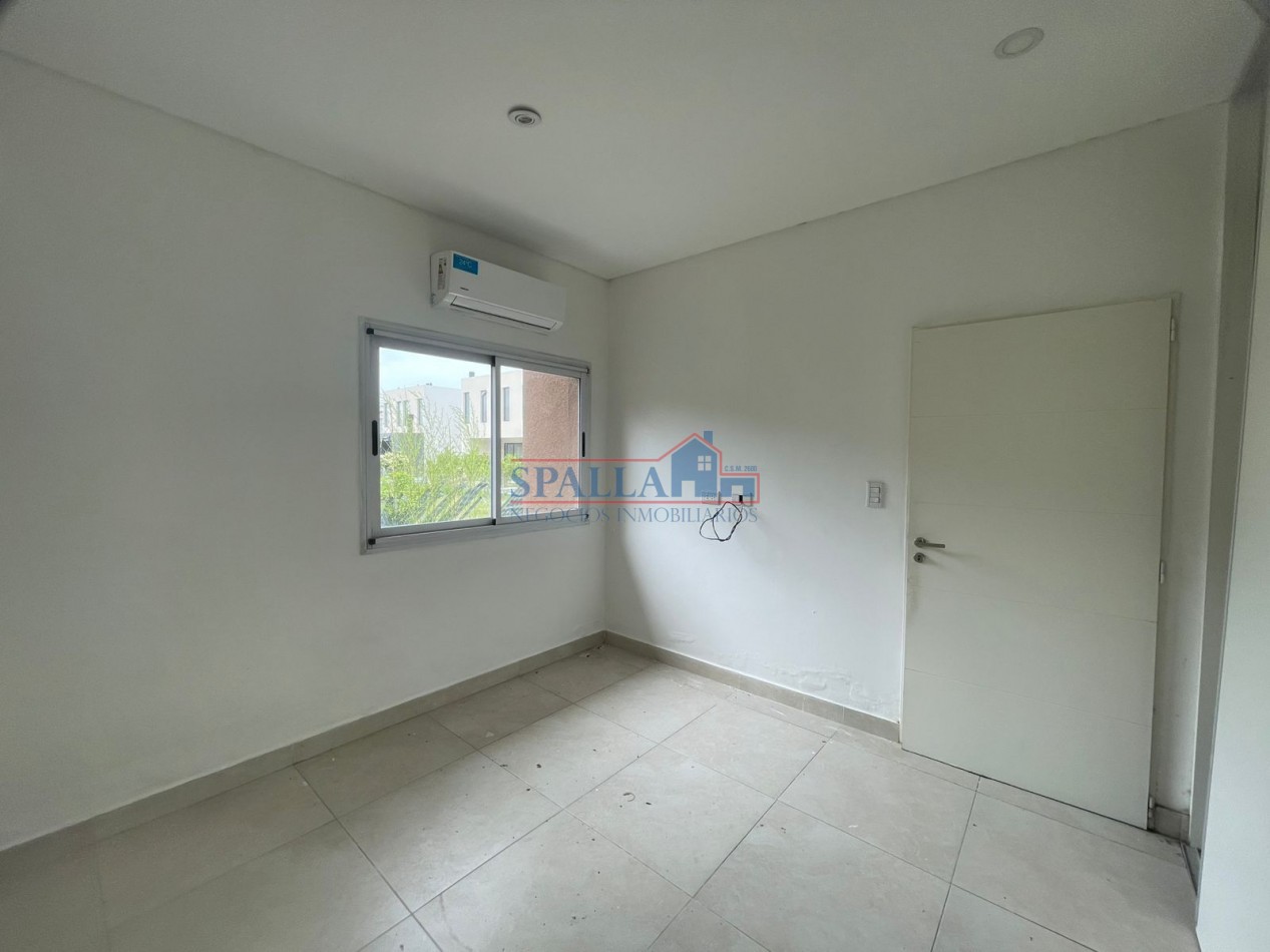 ALQUILER DEPARTAMENTO DOS AMBIENTES AMPLIO CON PARRILLA Y JARDIN