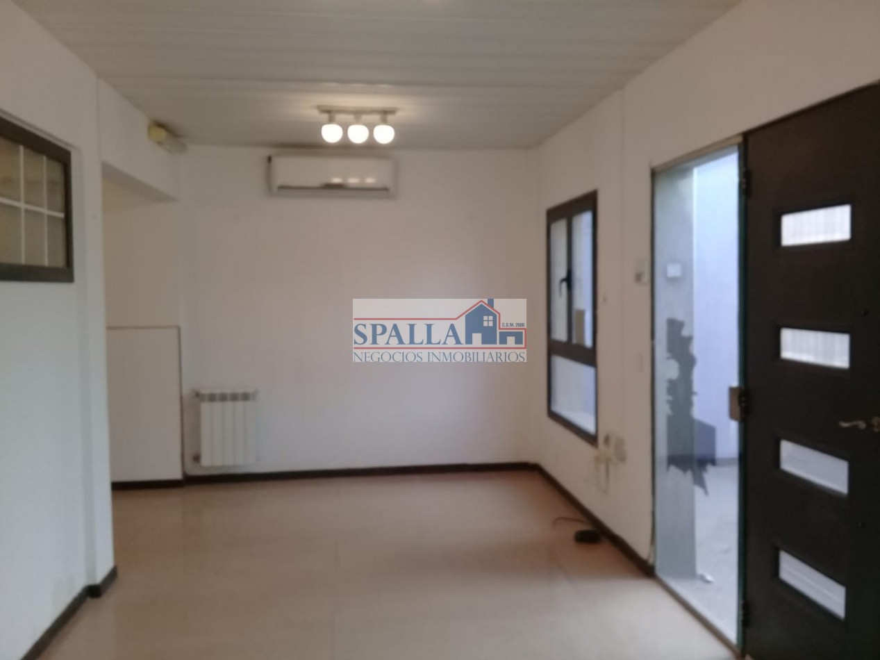 ALQUILER OFICINAS - PLANTA BAJA IDEAL CONSULTORIOS / CALL CENTER O SIMILARES - PANAMERICANA Y GUIDO - PILAR