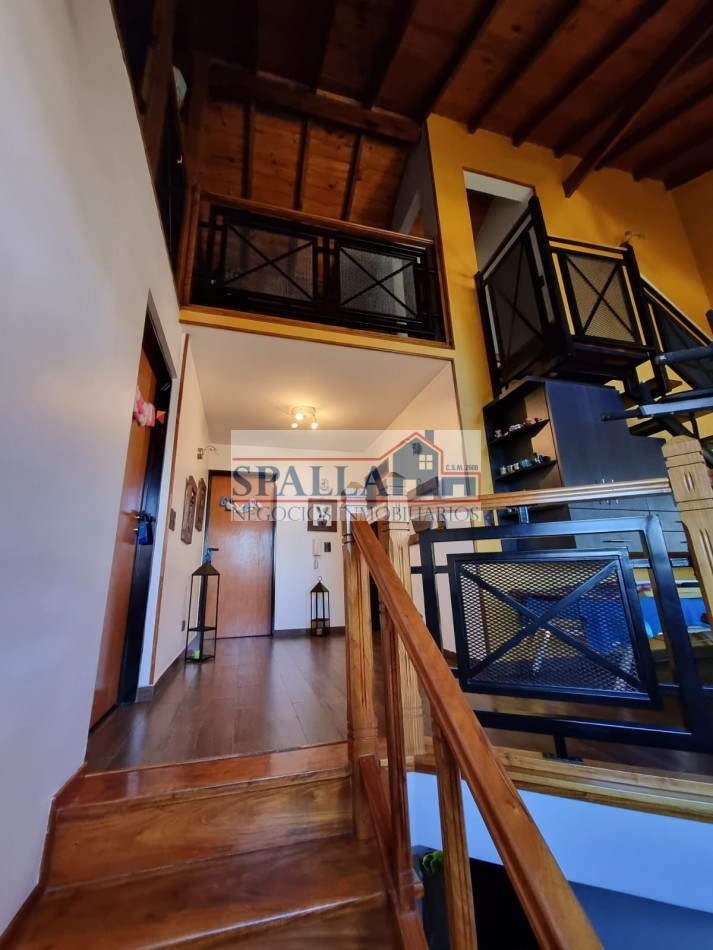 IMPONENTE CASA EN EL CORAZON DE BARRIO NAON - MATADEROS - CABA