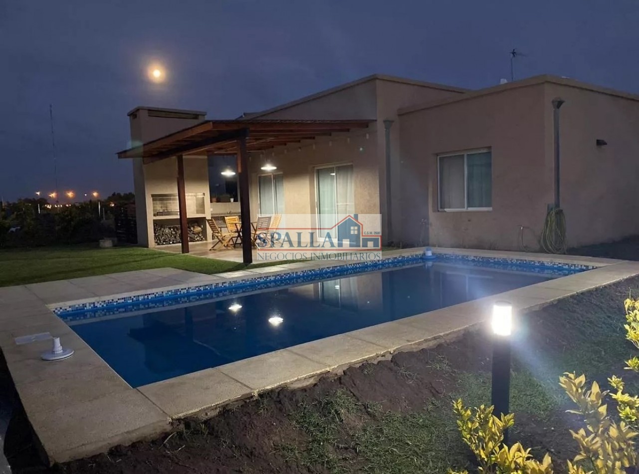 VENTA CASA 4 AMBIENTES BARRIO SAN ALFONSO PILAR DEL ESTE CON RENTA