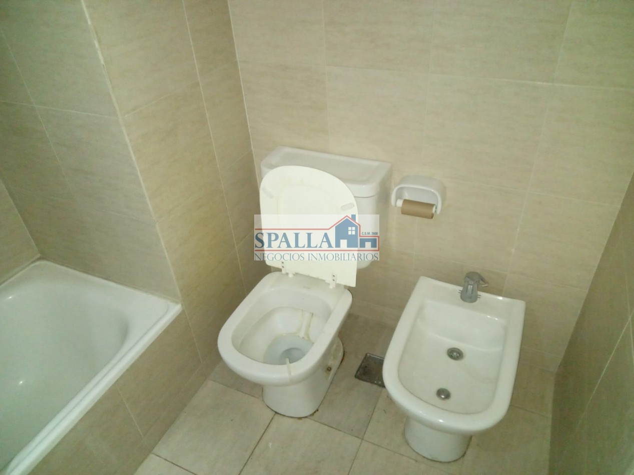 ALQUILER MONOAMBIENTE  USO PROFESIONAL EDIFICIO CONCORD, PILAR. EXCELENTE OPORTUNIDAD