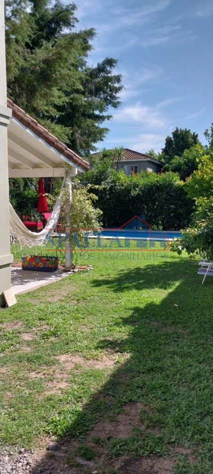 VENTA CASA 4 AMBIENTES BARRIO CERRADO LA CANDELA PILAR, CON PILETA 