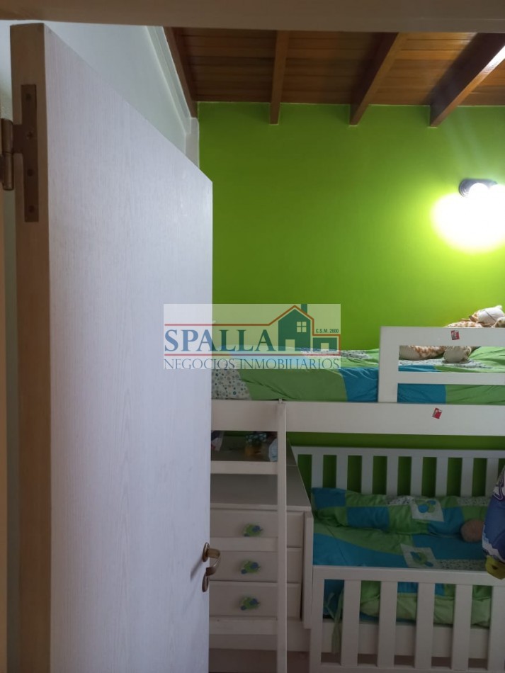 VENTA OPORTUNIDAD CASA 5 AMBIENTES CON PILETA Y QUINCHO AVELLANEDA WILDE - APTO CREDITO