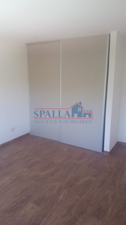 VENTA CASA 4 AMBIENTES EN BARRIO CERRADO LAGOON PILAR