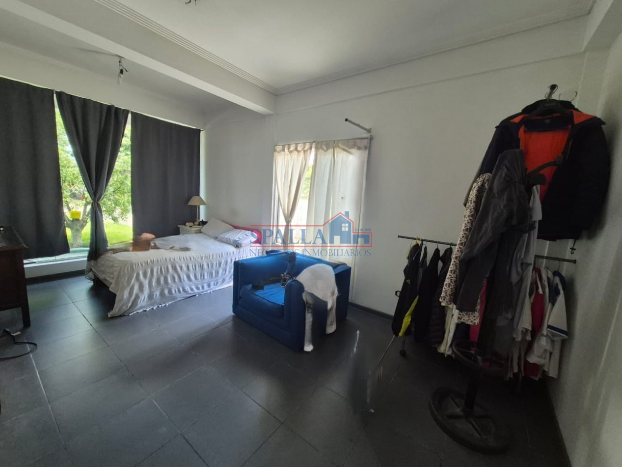 ALQUILER LOCAL COMERCIAL CON ESTACIONAMIENTO PROPIO PILAR CENTRO