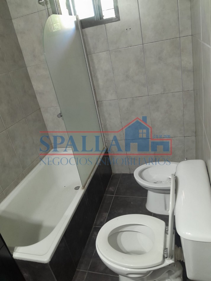  CASA QUINTA EN VENTA CON PILETA Y EXCELENTE ACCESO A RUTA 24 Y ACCESO OESTE, GENERAL RODRIGUEZ.