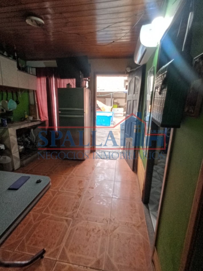CASA EN VENTA  300 m² SOBRE LOTE PROPIO - A 200 mts RUTA 8 - LOCAL + GALPON - JOSE C. PAZ - ACEPTA FINANCIACION