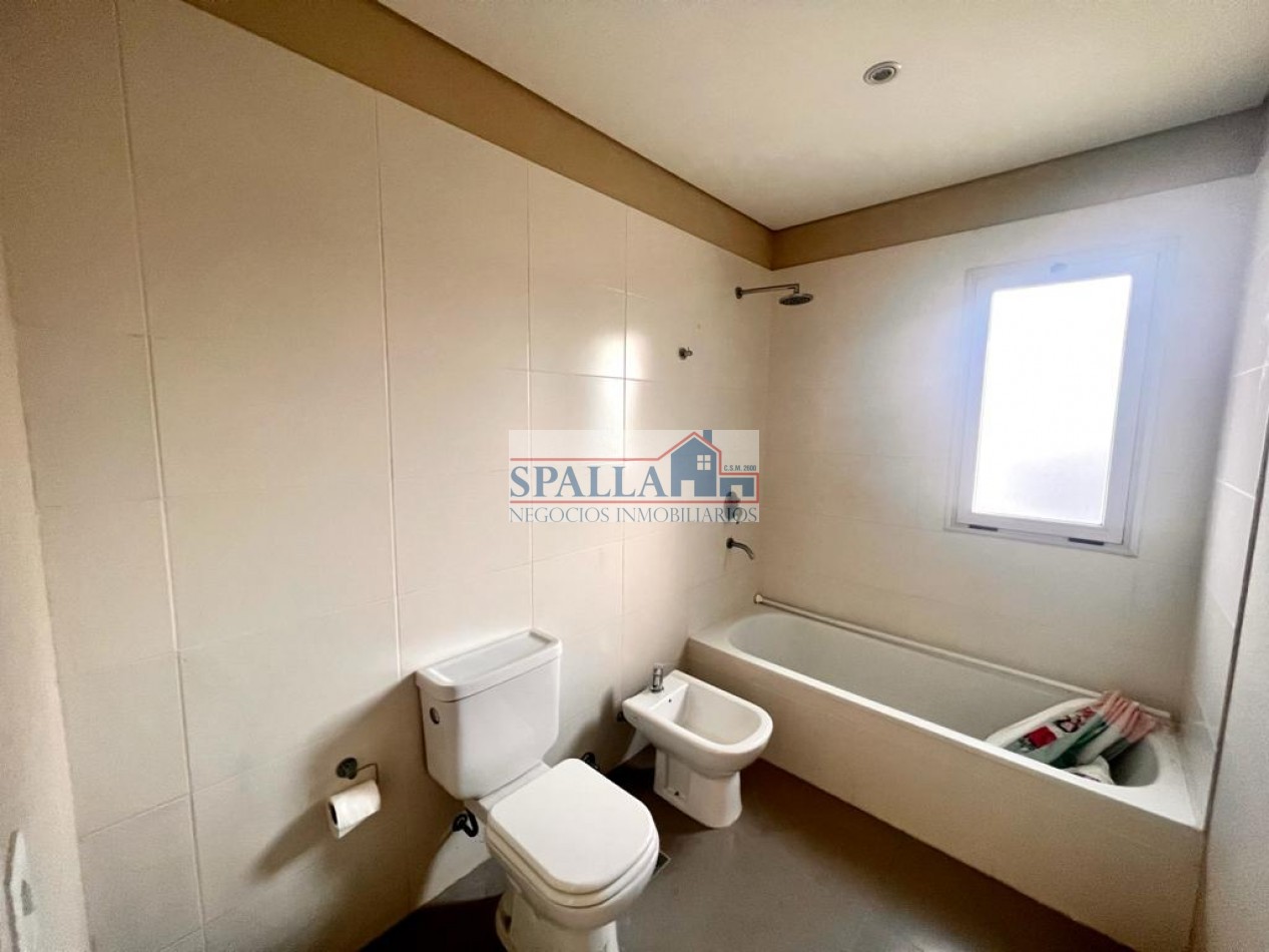 VENTA CASA 5 AMBIENTES, CON RENTA EN BARRIO EL ALJIBE - OPORTUNIDAD INVERSION