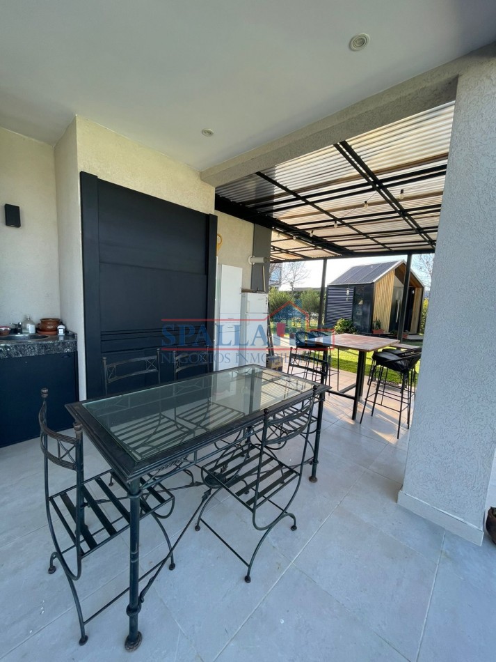 VENTA CASA 5 AMBIENTES AREA 1 BARRIO SAN SEBASTIAN 