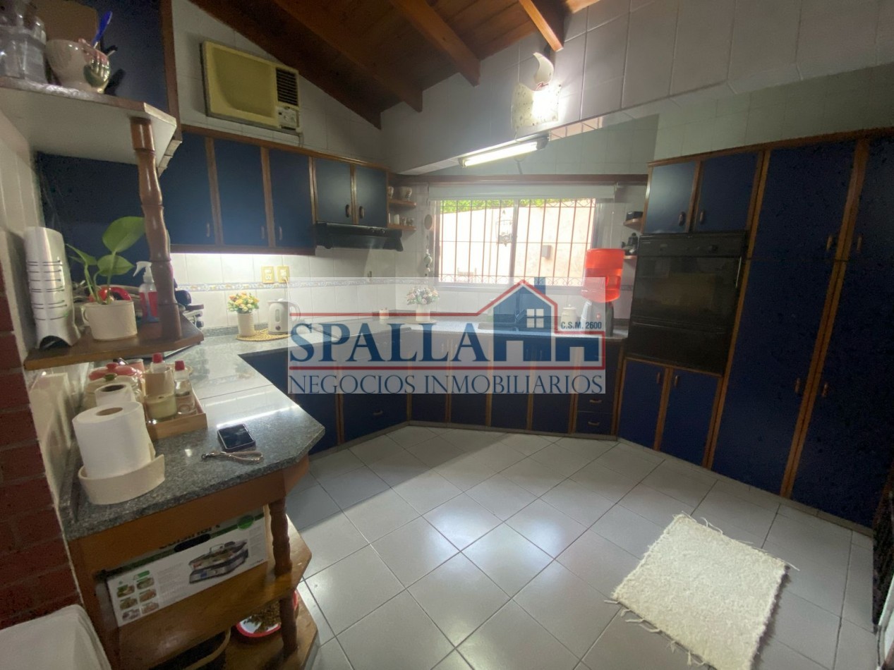 CASA TIPO CHALET EN VENTA - 5 AMBIENTES EN JOSE C. PAZ