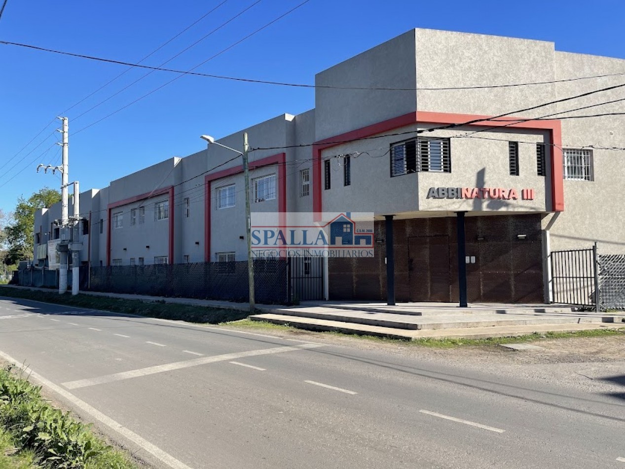 ALQUILER DEPARTAMENTO DOS AMBIENTES PLANTA BAJA CON COCHERA EN ABBINATURA III