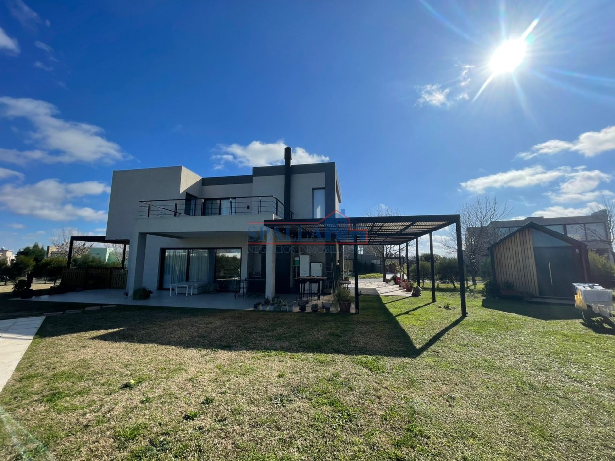 VENTA CASA 5 AMBIENTES AREA 1 BARRIO SAN SEBASTIAN 