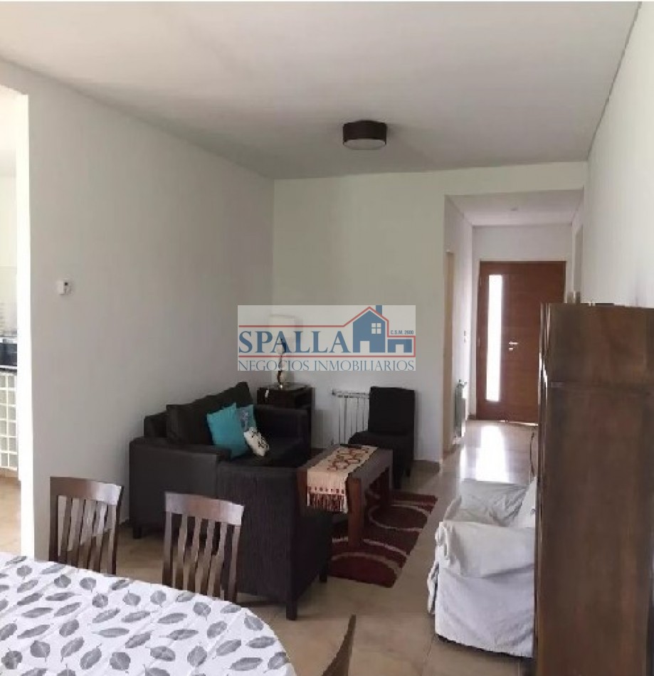 VENTA CASA 4 AMBIENTES BARRIO SAN ALFONSO PILAR DEL ESTE CON RENTA