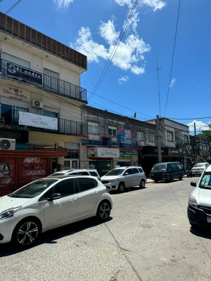 VENTA TRES EDIFICIOS DE DEPARTAMENTOS, LOCALES y OFICINAS COMERCIALES - IDEAL INVERSION