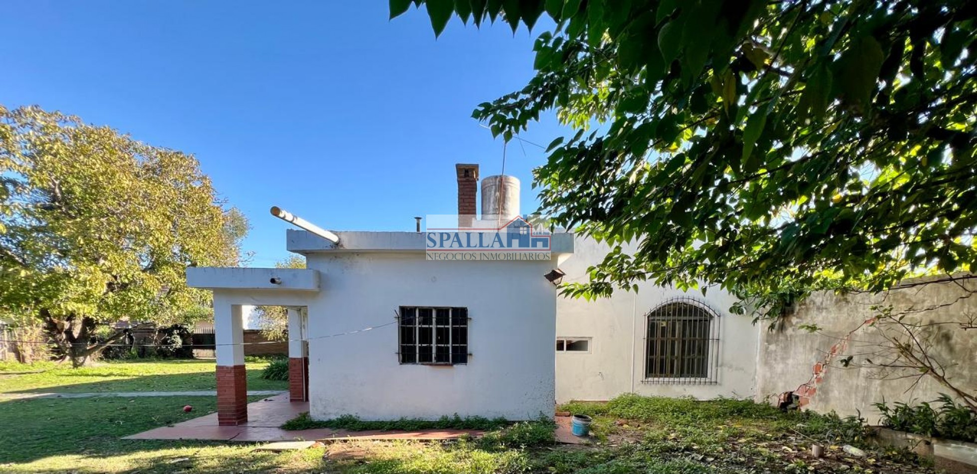 CASA EN VENTA - 4 AMBIENTES CON GALERIA - JOSE C. PAZ - APTO CREDITO
