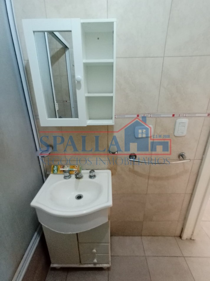 VENTA DE DEPARTAMENTO DOS AMBIENTES CON COHERA CUBIERTA , EXCELENTE UBICACION EN SAN MIGUEL