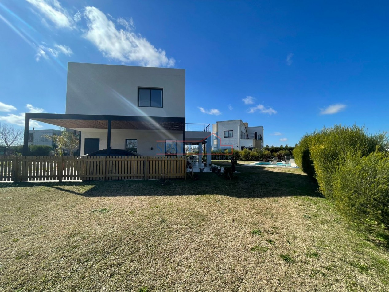 VENTA CASA 5 AMBIENTES AREA 1 BARRIO SAN SEBASTIAN 