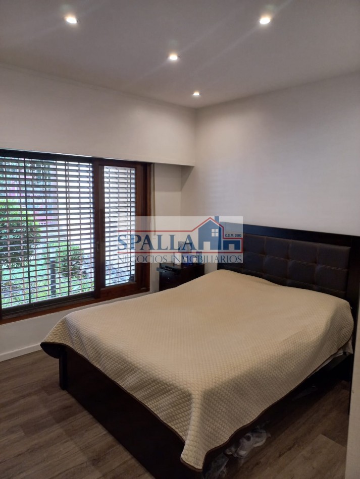 VENTA OPORTUNIDAD CASA 5 AMBIENTES CON PILETA Y QUINCHO AVELLANEDA WILDE - APTO CREDITO